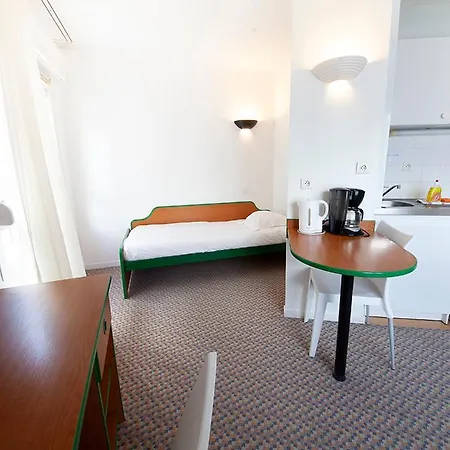 Les Laureades Smart Sejour Centre Jaude Aparthotel