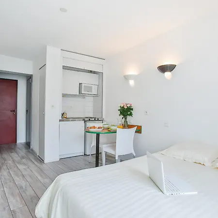 Aparthotel Les Laureades Smart Sejour Centre Jaude