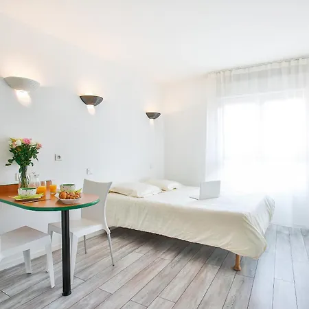 Aparthotel Les Laureades Smart Sejour Centre Jaude